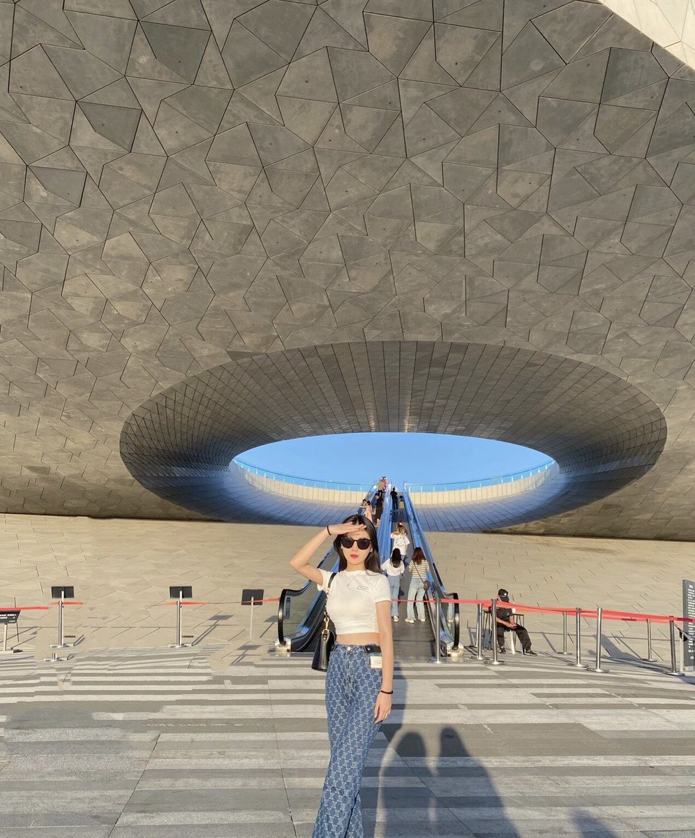 xia6895's tweet image. 现实生活中就是尝试新鲜和回味过去……