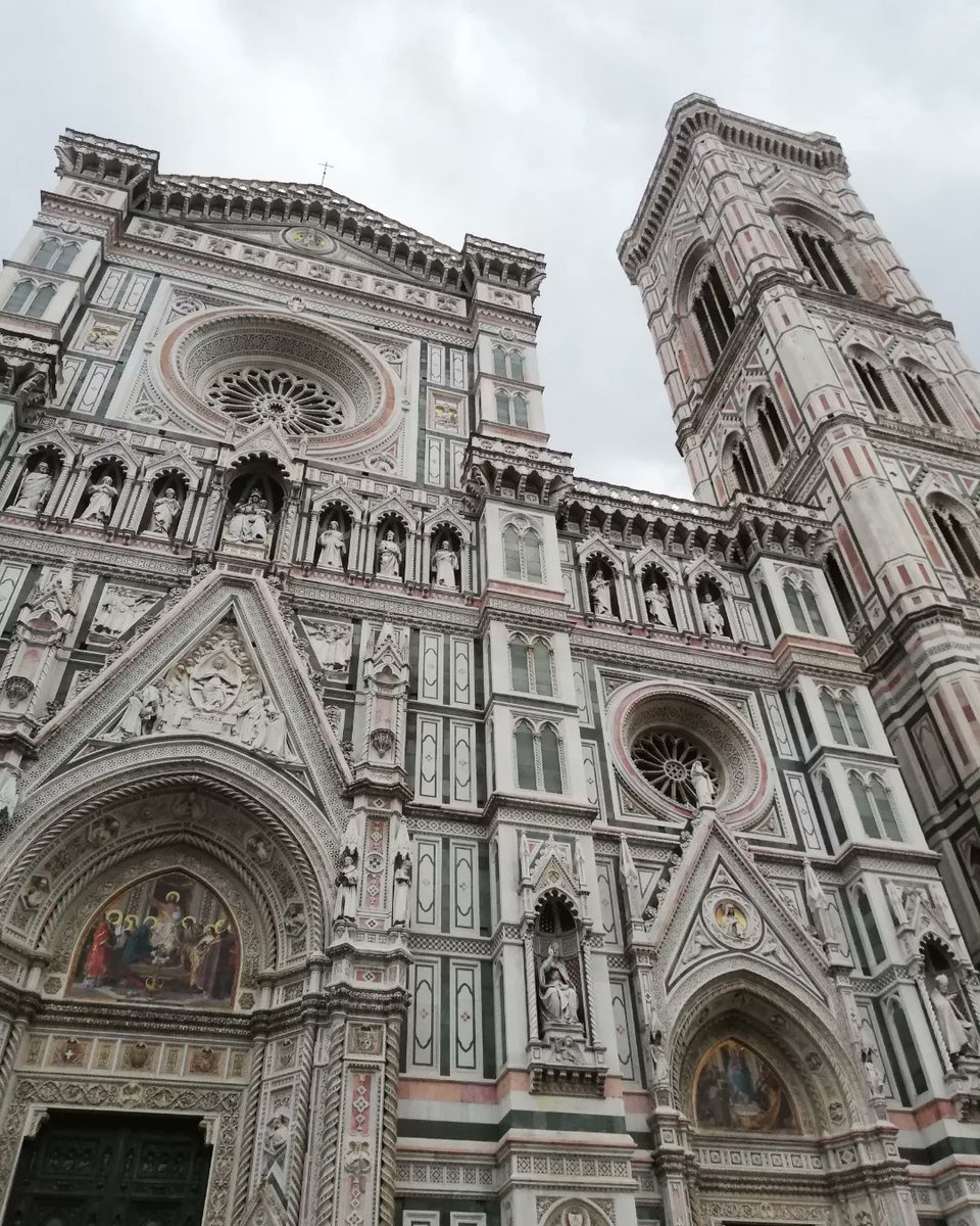 Ecco alcuni scatti della vigilia del viaggio ⚜️Firenze🚴Roma🇻🇦. Era nuvoloso e presto la pioggia si sarebbe abbattuta su di noi, ma questo non ci avrebbe fermato. #Firenze #borntorunfree #mtb #cicloturismo #versoRoma