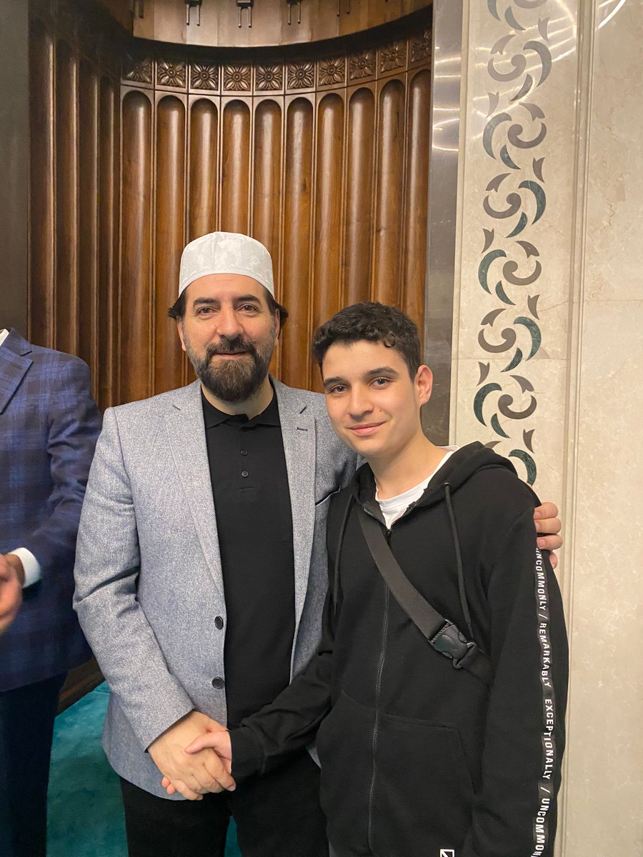📍Kahramanmaraş'ta Erzurumluoğlu Camii sabah namazı sonrası 
#MilliGençlikBuradaDimdikAyakta
<a href="/AKIRANSAL/">Dr. Abdulaziz KIRANŞAL</a> 
<a href="/AGDSalihTURHAN/">Salih TURHAN</a> 
@rpahmetfurkanak 
<a href="/akadirkaraduman/">Abdulkadir KARADUMAN</a>