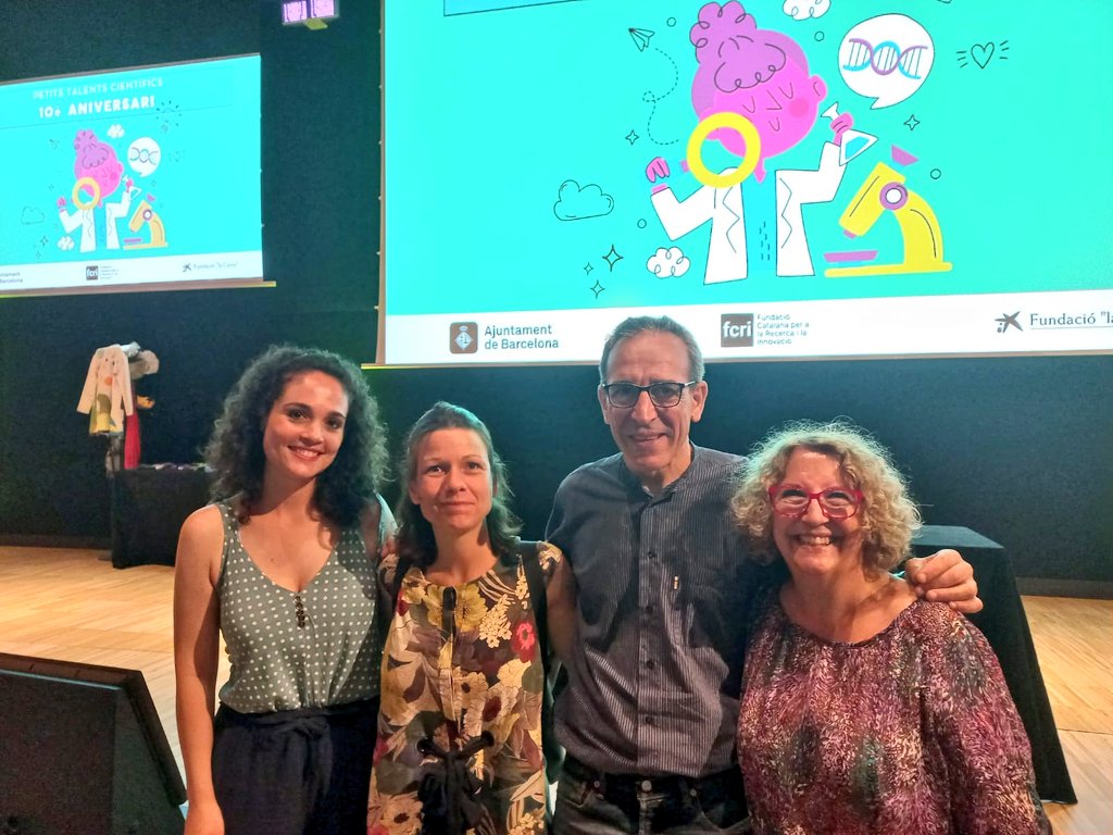 NouPatufet's tweet photo. Aquest dissabte ha tingut lloc l'acte de cloenda de la 10a edició #PetitsTalentsCiencífics a @CosmoCaixa_CAT.
Quatre mestres de diferents escoles hem explicat què ha representat aquest projecte per als infants, per als mestres i per a l'escola.
#NouPatufet @FTrams #EscolesCoop https://t.co/d4FT1xTlm5