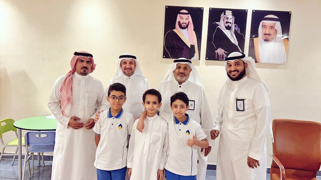 amjad1nashat's tweet photo. بحضور كريم من مساعد مدير التعليم بمكتب النسيم الأستاذ/ عاطف البطاطي أقيم برنامج تنمية مبادئ البحث العلمي لمادة الرياضيات قدمه طلاب الصف الخامس الابتدائي تحت اشراف المعلم المبدع أ/علاء متولي
حضر البرنامج سعادة مشرف اللغة الإنجليزية الأستاذ/ بندر الصبحي
والسادة مدراء المراحل https://t.co/MKTL8LlIGH