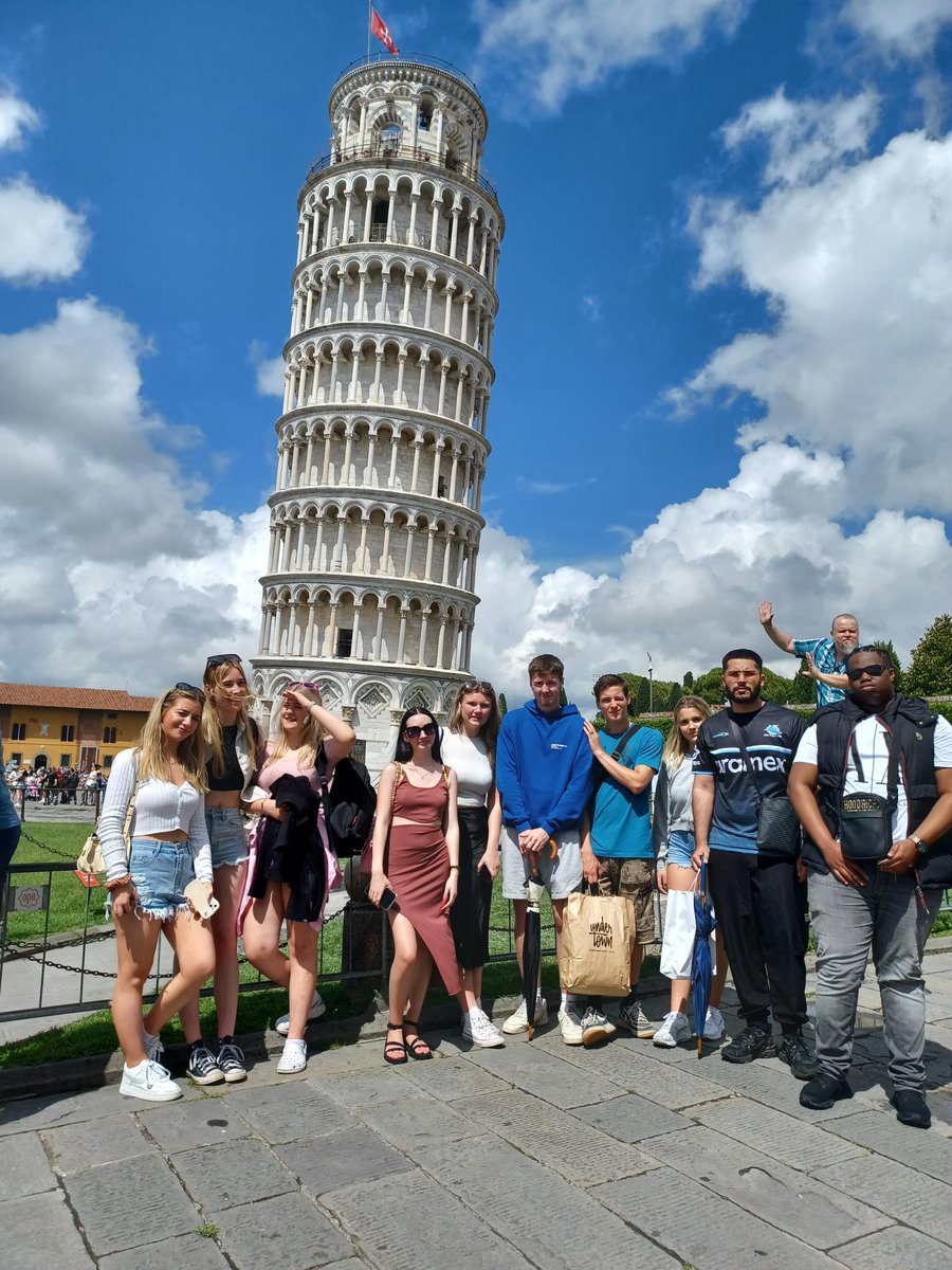 CAVC_Business's tweet photo. Wonderful opportunity for our students to see the Leaning Tower of Pisa.  Thanks to @TBird002 @fiona_t2002 @SianHolleran https://t.co/aoZRYy4QDk