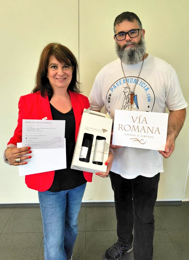 ViaRomana_es's tweet photo. Parabéns, @desayunacoruna e @galidrone , gañadores dun estoxo con Vía Romana Añada Mencía e Vía Romana Do Camiño Mencía Barrica @ribeirasacrado + visita á adega. Moitas grazas, @paseargalicia!  IV Encontro de Blogueiros de Turismo @Turexpo

#salimat23 #turexpo23 #RibeiraSacra https://t.co/9Y7vrNquhg