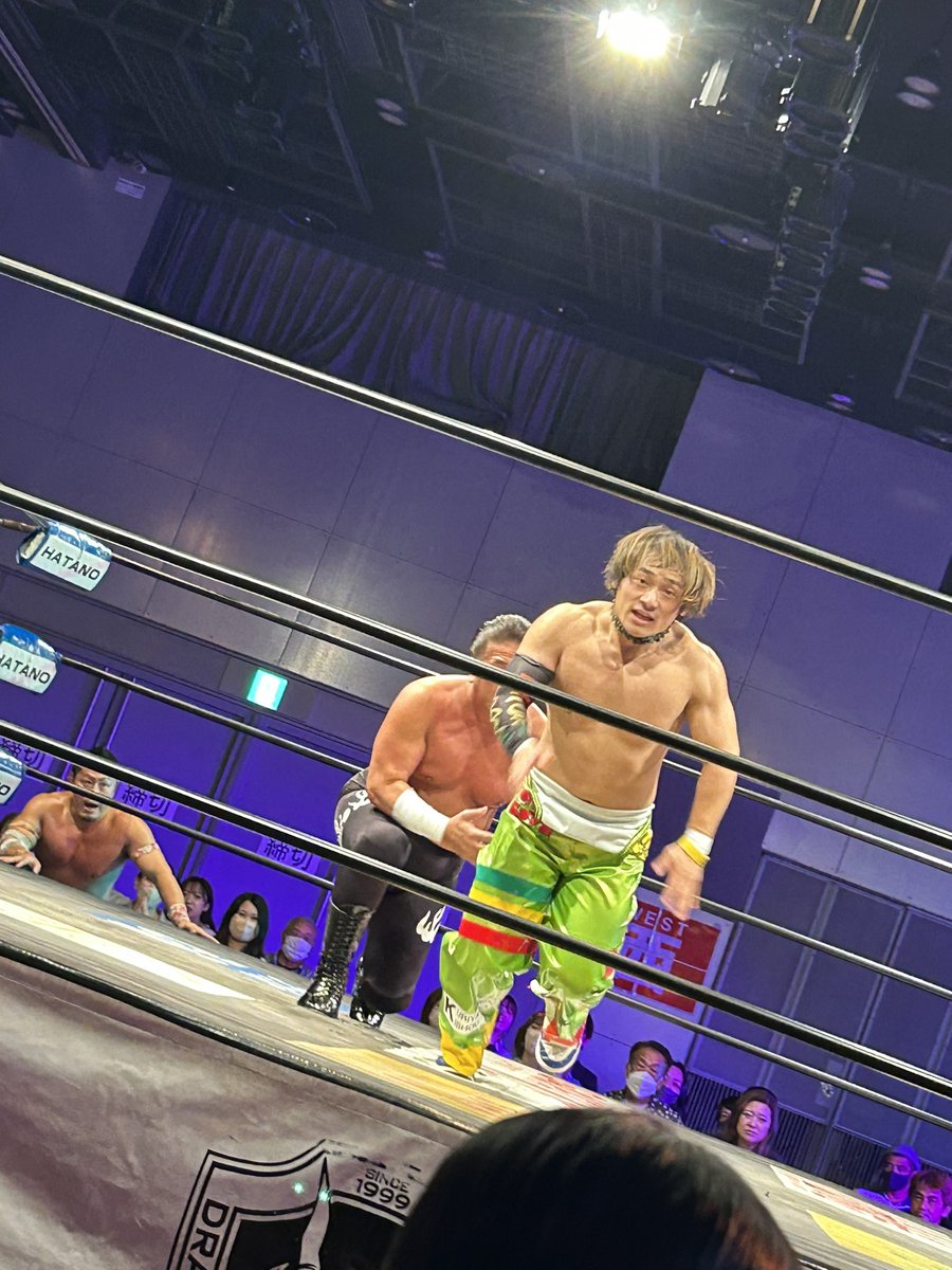 K00488380's tweet photo. 超久しぶりのドラゲー見にきた
ファンに戻れるかな？いや〜厳しいやっぱやりたくなる〜😱
亀ちゃんありがとう！！ https://t.co/d2wgKE2jv1