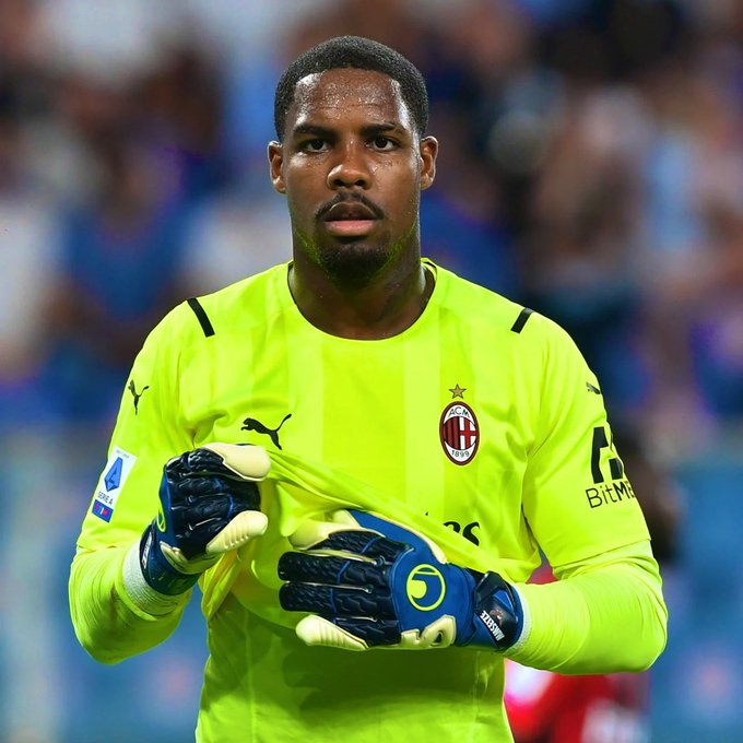 André Onana for £40-45m

Mike Maignan for £65-70m 

Who would you rather have blues?