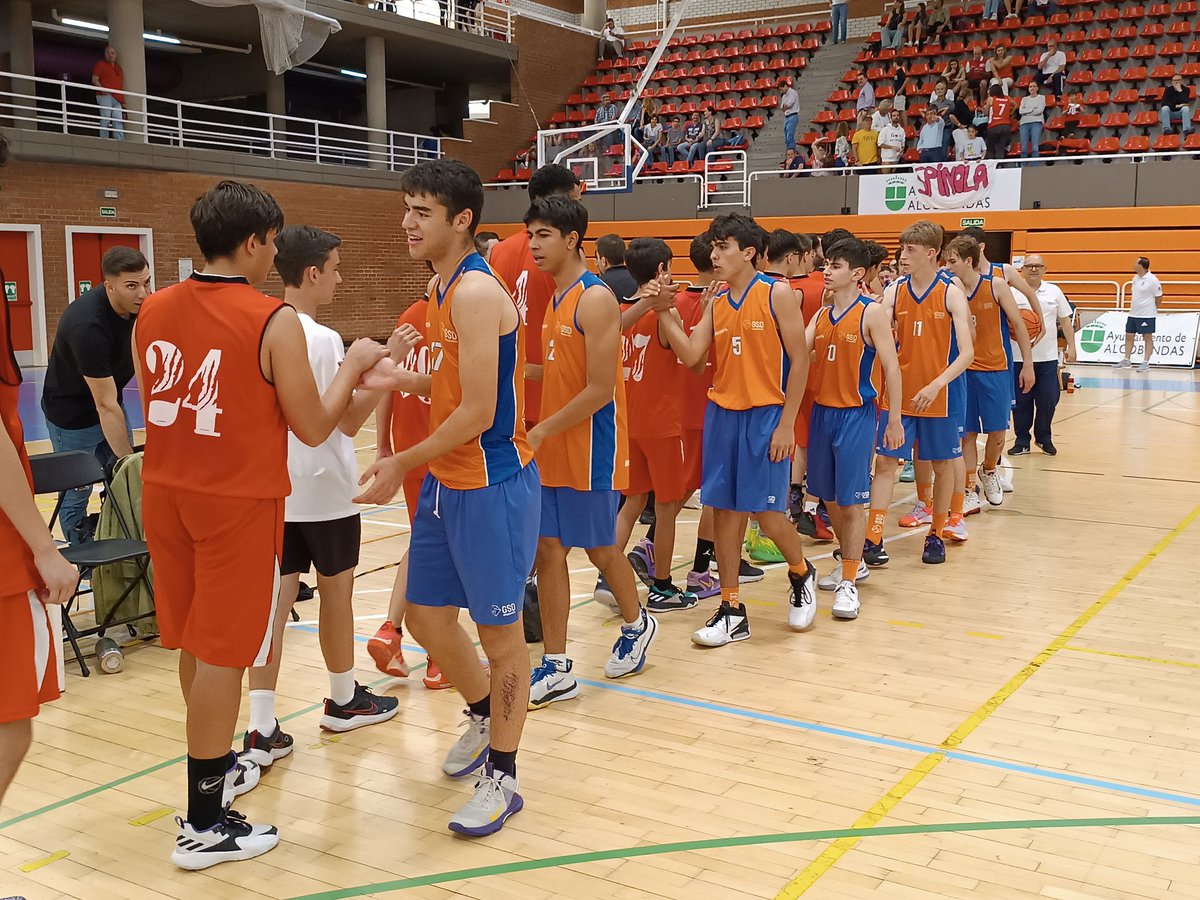 FBMadrid's tweet photo. ¡Ya tenemos los primeros resultados del día en Alcobendas!

3y4p Cadete fem. 3ª Div
@colegiospinolam 55 - @LaPazCD 22

3y4p Cadete masc. 4ª Div
@ColegioJoyfe 63 - @colegioarcangel 68

3y4p Cadete masc. 5ª Div.
@GSDcdeportivo 52 - @ColegioGaudem 50

#DíaPreferenteFBM https://t.co/9wGNJtL1Zs