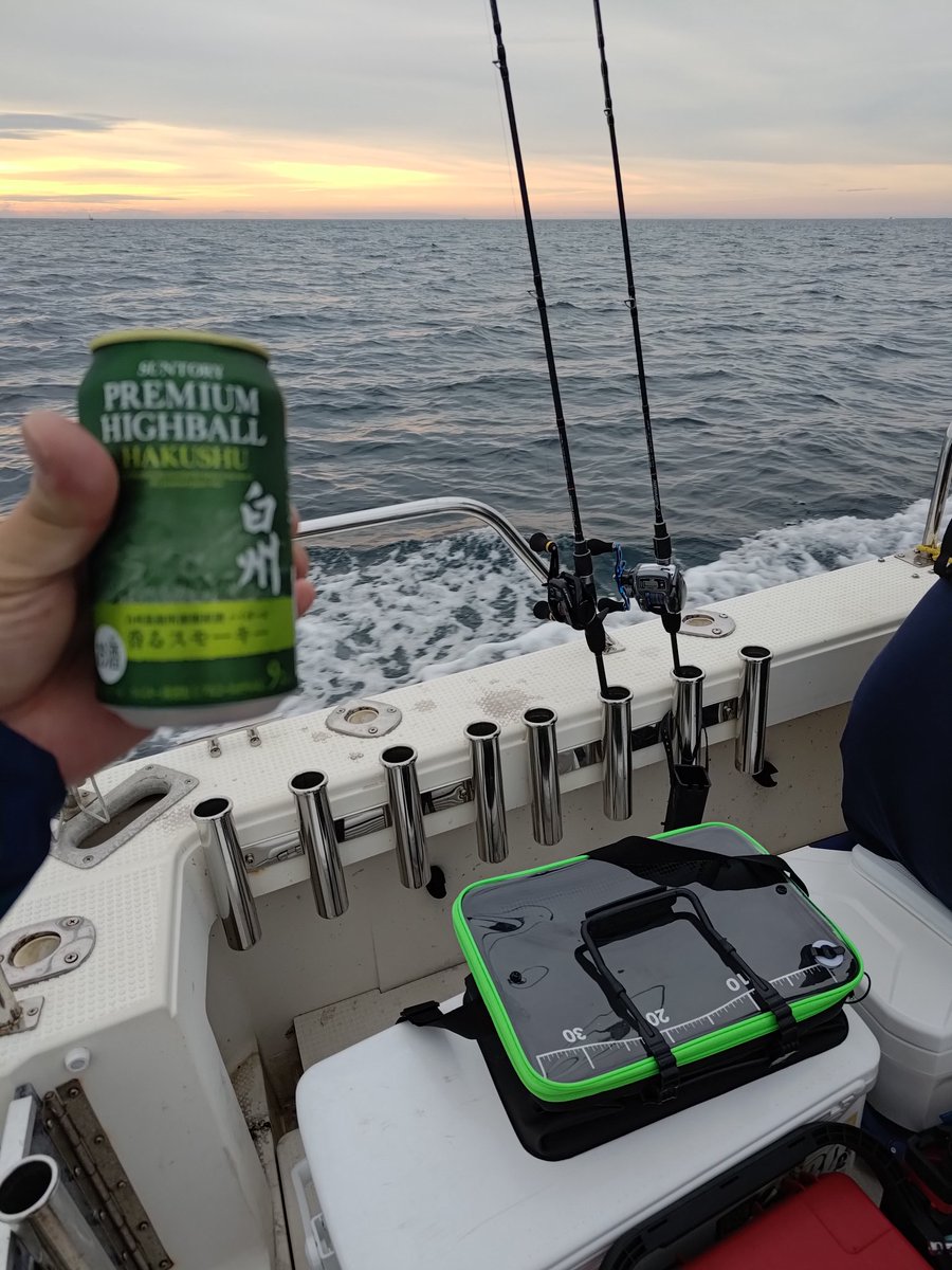 abe2him's tweet image. 久しぶりにアカイカ釣り行ってきます☆