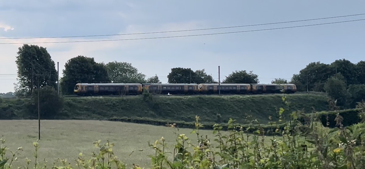 PlatformEdge1's tweet image. Here are some other trains from yesterday including: 196s, 172s, centro and 170s #Class170 #Class172 #Class196 #Class323