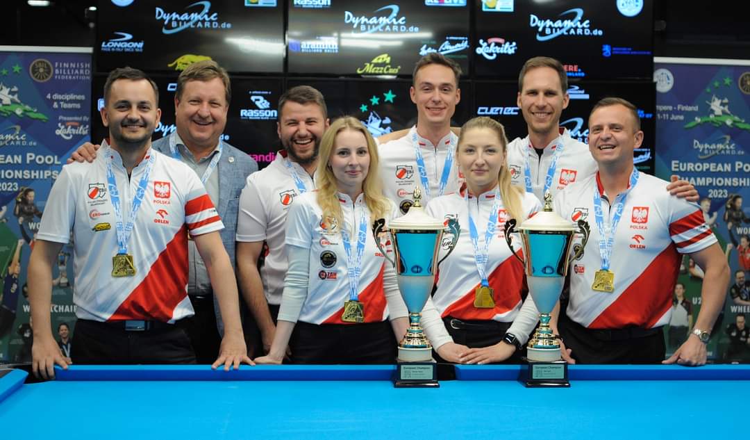anna_rdzanek's tweet photo. Dla mnie dziś liczą się oni  🥇🇵🇱 , bo nie epatują obcymi flagami, bo reprezentują jedynie barwy🇵🇱 
DRUŻYNY Z TYTYŁAMI DRUŻYNOWYCH MISTRZÓW EUROPY  W BILARD Finlandia 2023 !!! 🇵🇱🇵🇱🇵🇱 Nieprawdopodobni i fenomenalni !!

#bilard #CHAMPION #EPBF #EURO #MISTRZEUROPY https://t.co/uQoALR2UHA