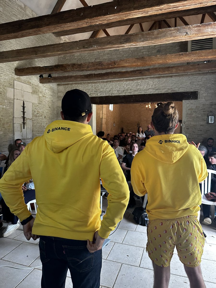 Binance France tweet media