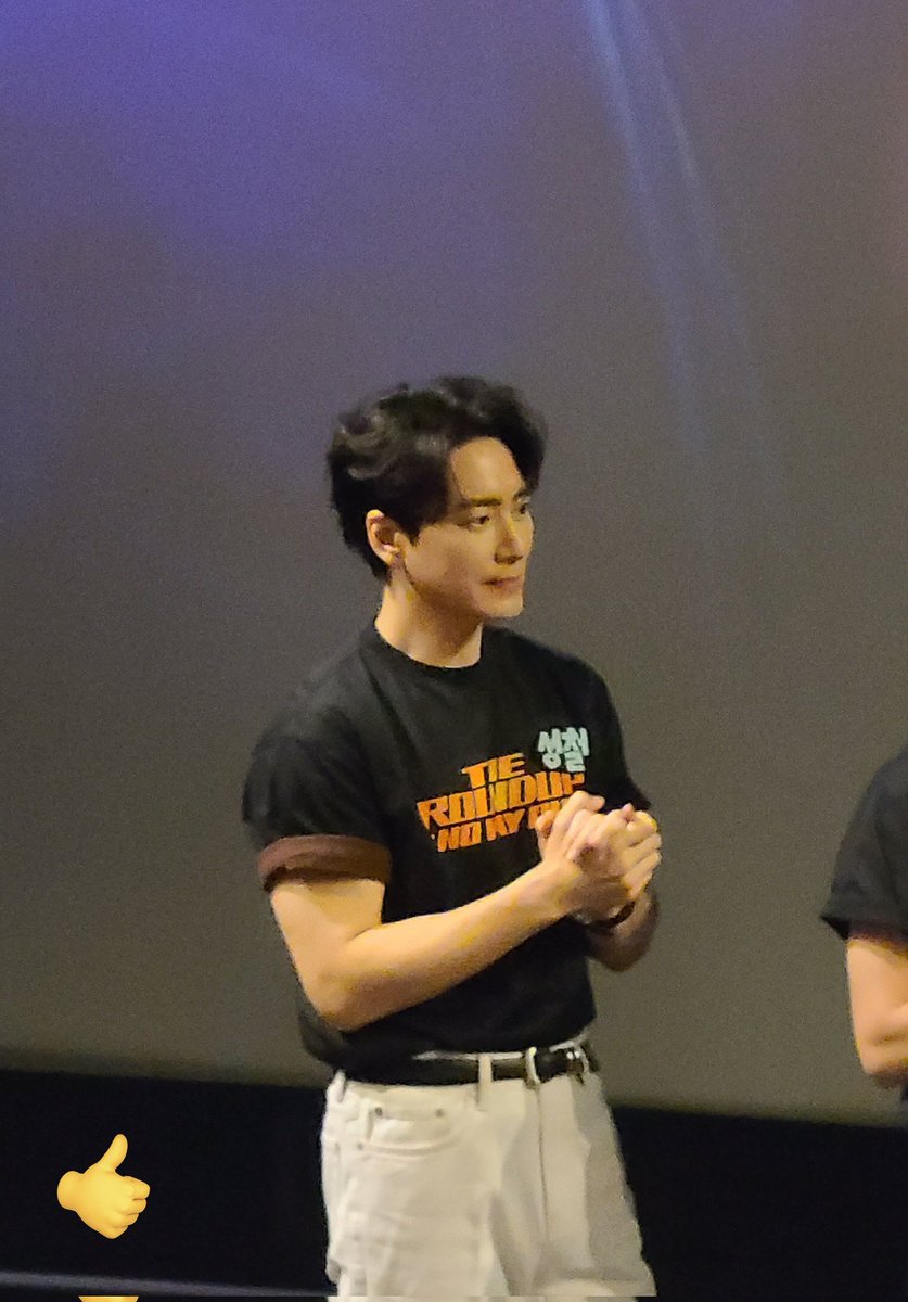 k0ng_R_'s tweet photo. 왕십리 무인 이준혁 잘생김 이슈 제보합니다..
이준혁 이목구비는 구린 화질을 뚫어.......... https://t.co/zT8c4IXCYl
