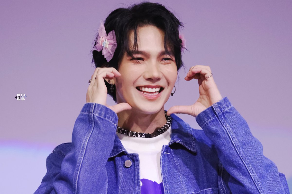 FU_B9794B's tweet photo. 230611
💗HQ 

#colorfulBUILDday

@JakeB4rever 
#BuildJakapan #Beyourluve https://t.co/6q6czDUok6