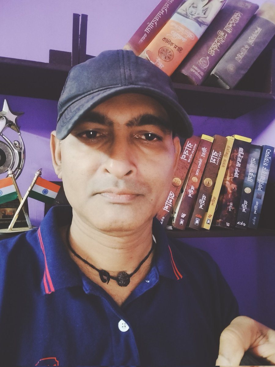 ArupMaji's tweet photo. শ্রদ্ধেয়  @authoramish মহাশয়, আমার মত অগণিত বাংলার ভক্ত কে , আপনার #WarOfLanka বইটি কখন দর্শন দেবে 🙏 https://t.co/DwVPjRXsya