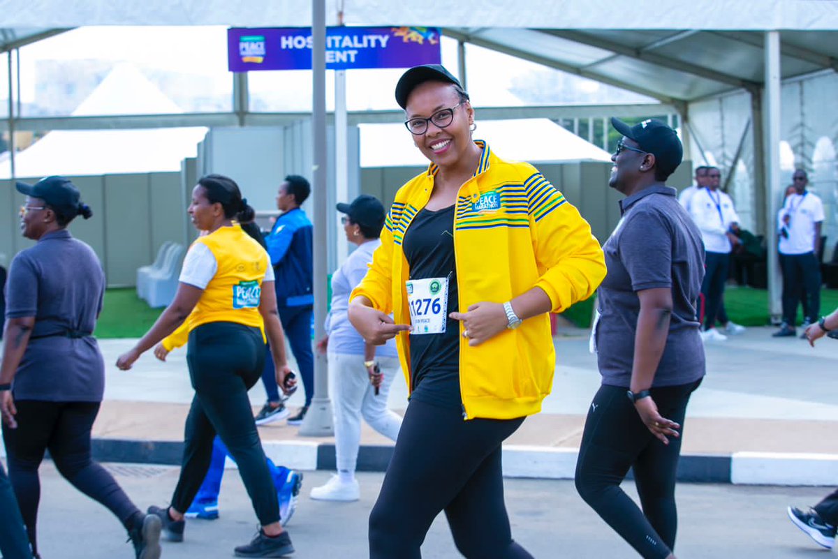 This picture defines the two most important roles of a leader: 
1. Being an #Inspiration 
2. Setting an #Example 
Minister @AuroreMimosa of @Rwanda_Sports participating in #KigaliMarathon2023 #KIPM2023