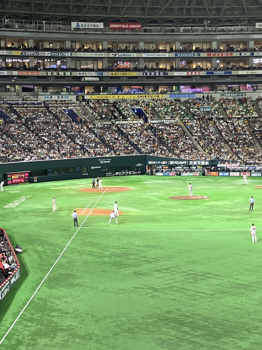 fri⚾️ tweet media