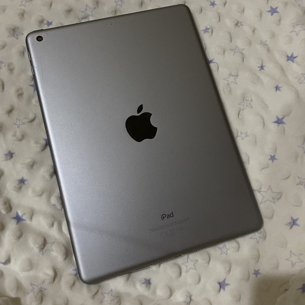 ge_mi_niy's tweet photo. wtb wts ipad 
ipad 6 128gb + apple pen gen 1
#zonauang #zonajajan #wtsiphone #wtsipad #jualBU https://t.co/QRG2Yx4IRC