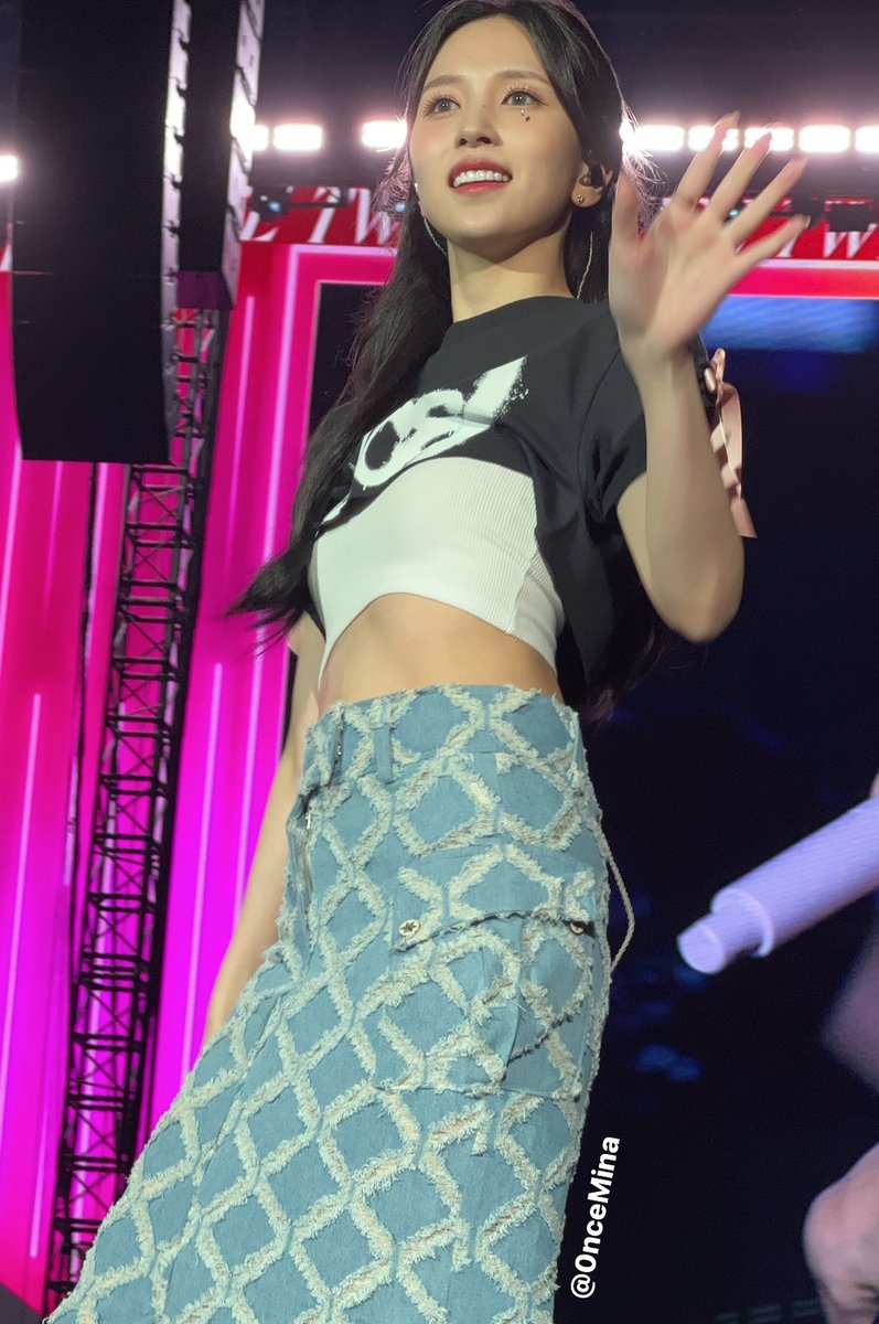 My favorite Mina close up 😳😍💕💕

#Mina #TWICE_5TH_WORLD_TOUR #TWICE_5TH_WORLD_TOUR_IN_LA
