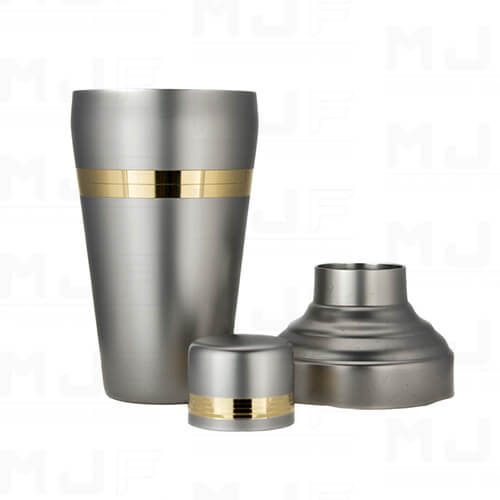 mjflair's tweet photo. YUKIWA Baron A size 510ml cocktail bar shaker-Matte silver w/ Gold rim
https://t.co/YsfbClJa7h

#bar #bartender #bartenderlife #tokyo #mixologist #cocktailgram #bartenderlifestyle #barlife #mixology  #barproducts #bartools
#japanesebartools #japaneseproducts #cocktail #drinks https://t.co/zT0oG9Tlxg