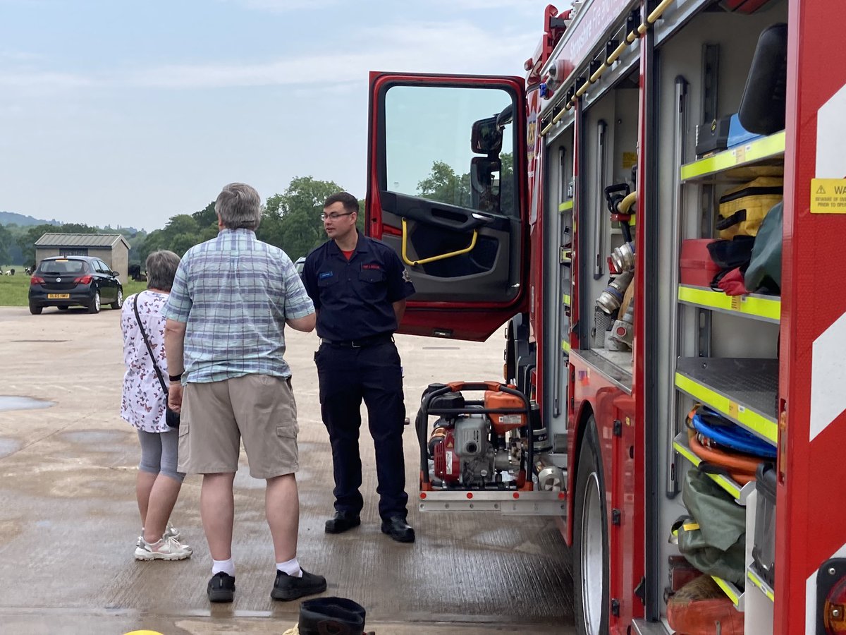 A great show and tell event today at Sansaw Estate.. crews giving fire safety and rural firefighting advice…