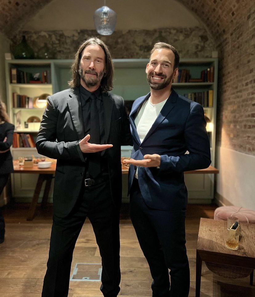 stuntcentral's tweet image. This is Vincent Bouillon, Keanu Reeves stuntman for @JohnWickMovie he’s a remarkable performer and you’ll be seeing a lot more of him soon. Also Keanu has talked about Vincent in every interview he’s done for the movie. Thank you Keanu 🙏😎 #stunts #JohnWick