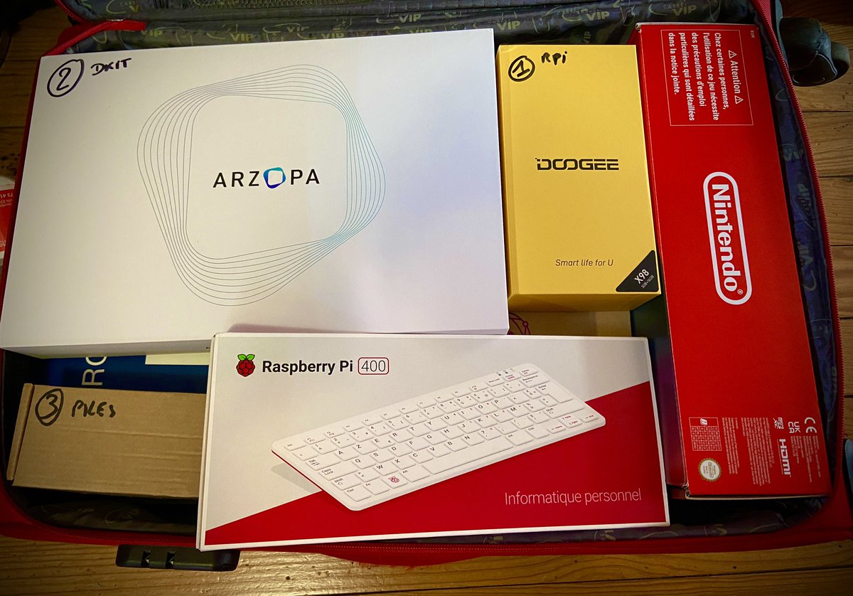 disk_91's tweet image. End of preparations for my Thursday #IoT conference at @CampingSpeakers . Don't trust boxes. A talk without slides, I hope to share with you my passion and my vision. #sigfox #LoRaWan #SatIoT