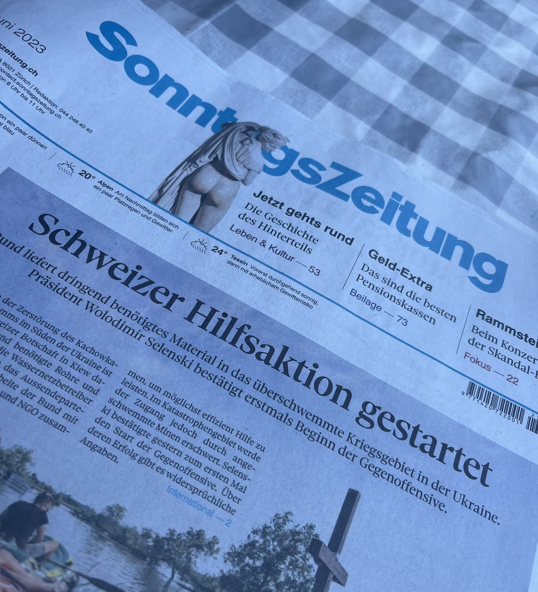 Liebe <a href="/sonntagszeitung/">SonntagsZeitung</a> 
Wieso erhöht ihr die Abogebühren, wenn allein im ersten Zeitungsbund 8 ganze + 2 halbe Seiten von Total 18 Seiten #Werbung sind (darunter 3 mit „Paid Post“ getarnte Publireportagen)? 

Wo bleibt der unabhängige Journalismus?