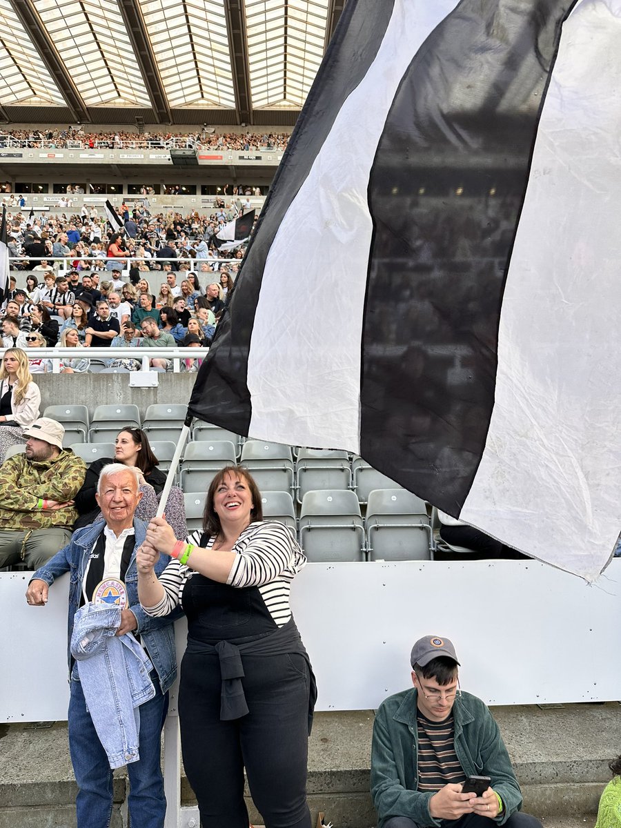 fay cooper tweet media