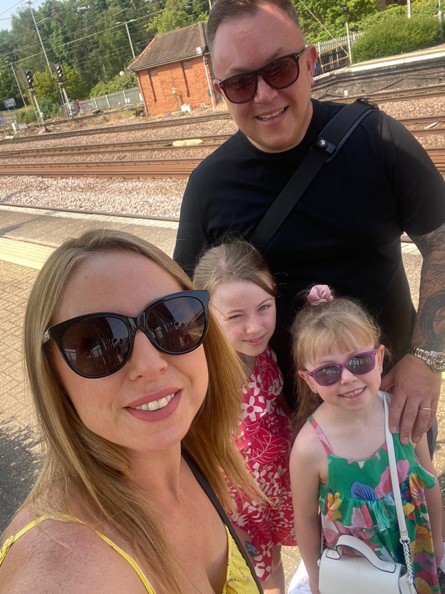 Joneses off to summer time ball  #CapitalSTB