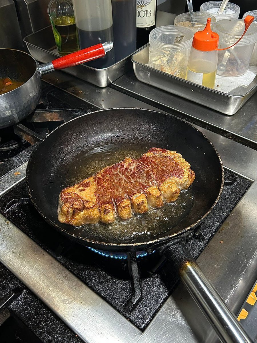 No one can win the world. What we really have to do is to firmly grasp today, let today's self surpass yesterday's self, and let today's self shape tomorrow's self.