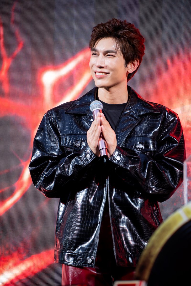 WarnerBrosTH's tweet photo. เก็บตกภาพงาน The Flash Gen Z Day กับการเปิดตัวภ. The Flash โดยมี #มิวศุภศิษฏ์ #ดีเจอ๋อง และ คุณ #เฮนรี่ทราน ร่วมเปิดตัวภ.ในครั้งนี้
"The Flash - เดอะ แฟลช"
15 มิถุนายน ในโรงภาพยนตร์
#เดอะแฟลช
#TheFlashMovie
#TheFlashxMew
#TheFlashGenZday
#TheFlashTH
#MewSuppasit https://t.co/jUZ7oZm0Gc