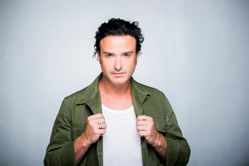 seby57's tweet photo. Un nouvel article vient de paraître sur le site #MaMusiqueCommunautaire.
Il présente la sortie du #clipofficiel #Unefemmecommeuneautre de l'artiste #ArnoSantamaria.
Venez le découvrir, l'aimer, le partager.
https://t.co/oLhYyupZOT
#musique #videoclip #clip #video #officialvideo https://t.co/DzOTxsKqEV