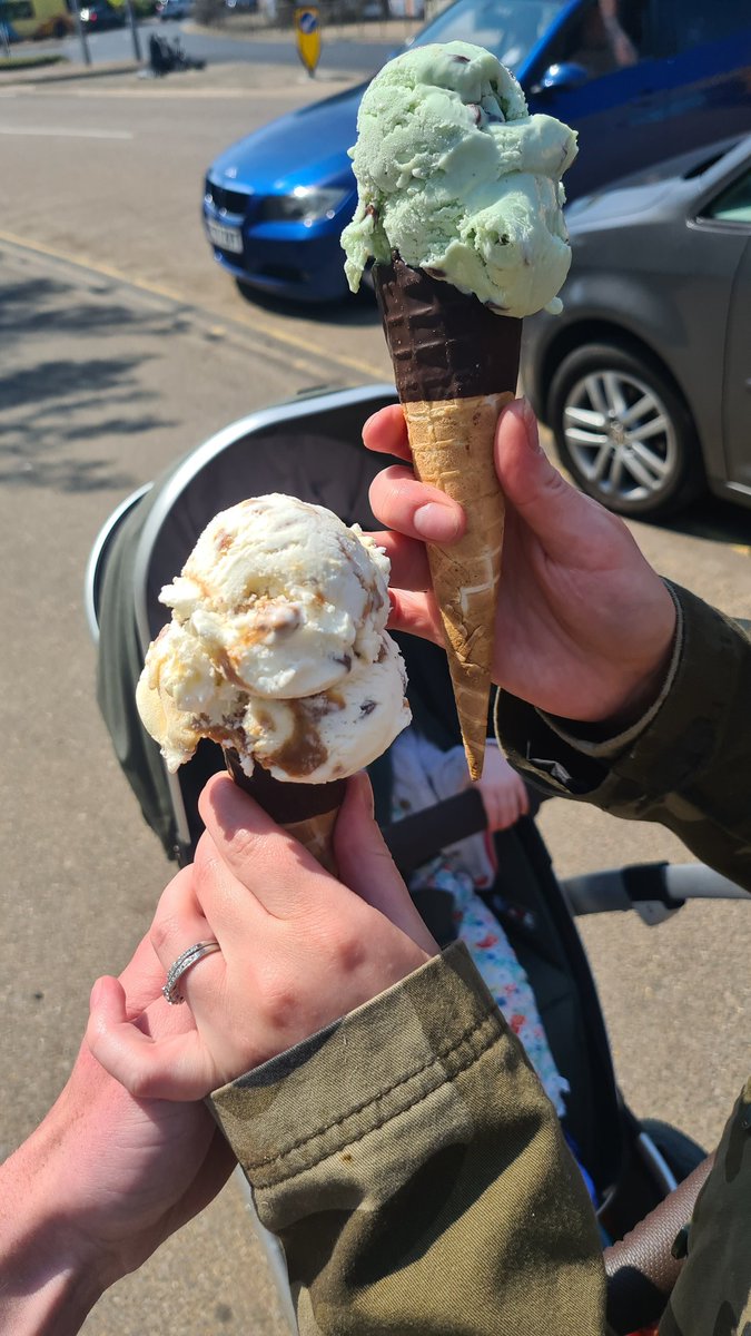 b3natkin's tweet photo. @MarkSmales Marko 
Yesterday at Peaches and cream Scarborough next level https://t.co/88KUtYYtjC