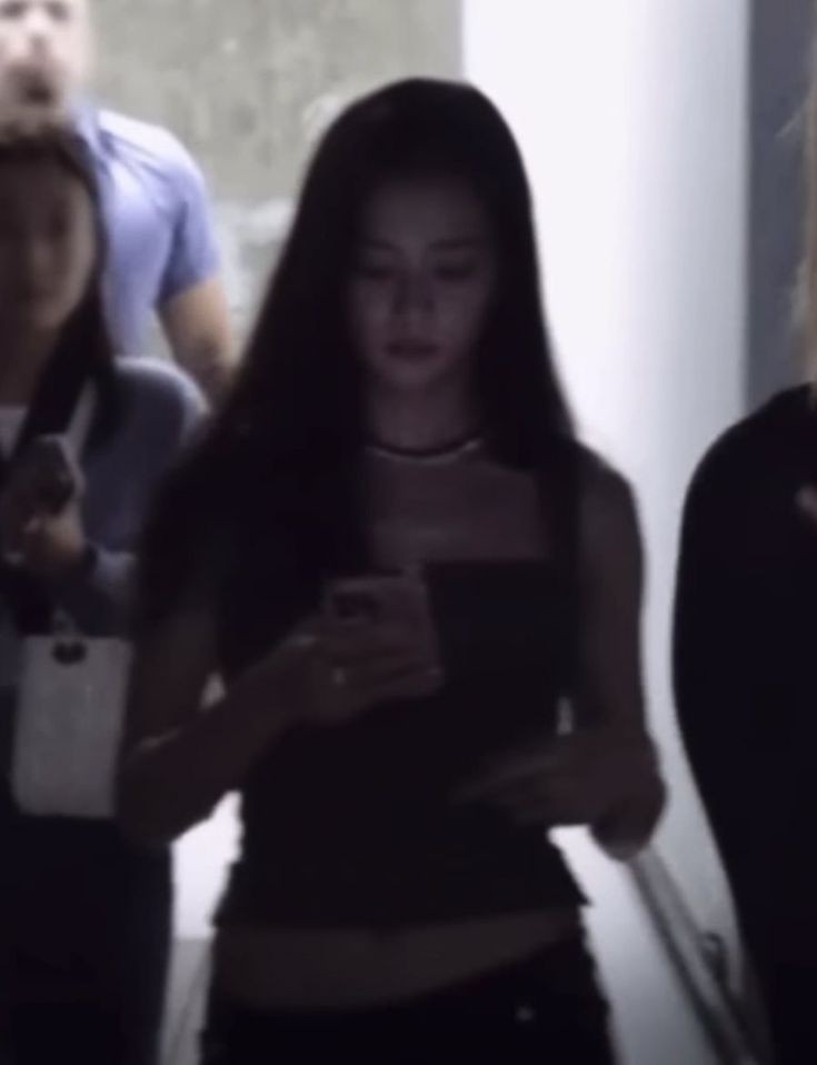 jisoo moments that could kill a sapphic (@sapphicchu) on Twitter photo 