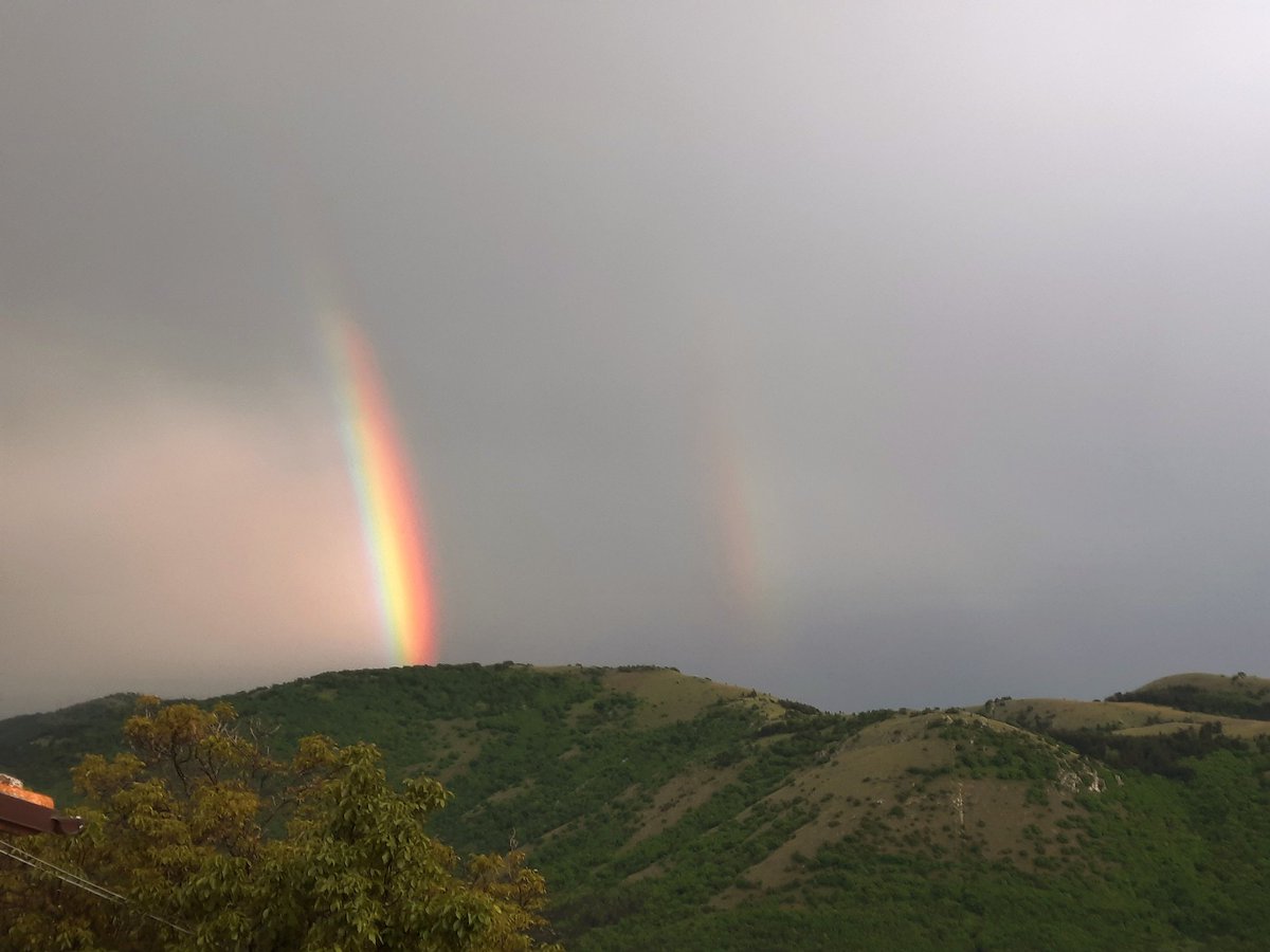 MariaLuciaScap1's tweet photo. #Abruzzo il mondo ci riserva sempre delle sorprese, basta stare attenti https://t.co/7piA1gRmmi