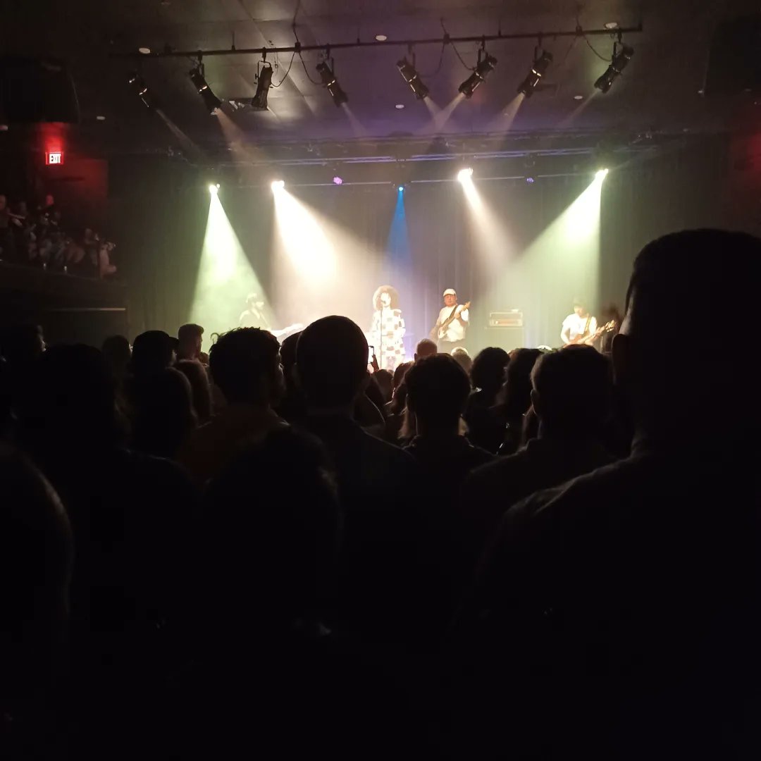 JasonBadgett's tweet photo. When I first moved to Houston, one thing I was excited about was being in the same city as my favorite band. Unfortunately, the pandemic had left the status of the band unclear.
Last night's show was really special. @thetontons https://t.co/CiNC7Ue1wa