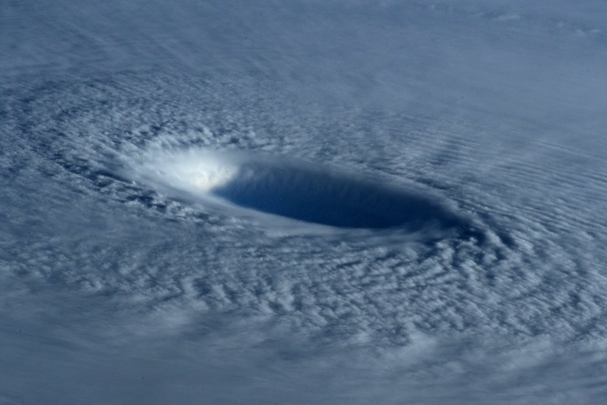USCG's tweet photo. #Sundaymorningreads ☕ 📖 - #TheLongBlueLine: Into the eye of a storm on the wings of an Albatross — Hurricane Laurie, 50 years ago!

To read this story, visit: https://t.co/H0aZ8ecP7i

#TLBL #hurricane https://t.co/F07xcTPUG2