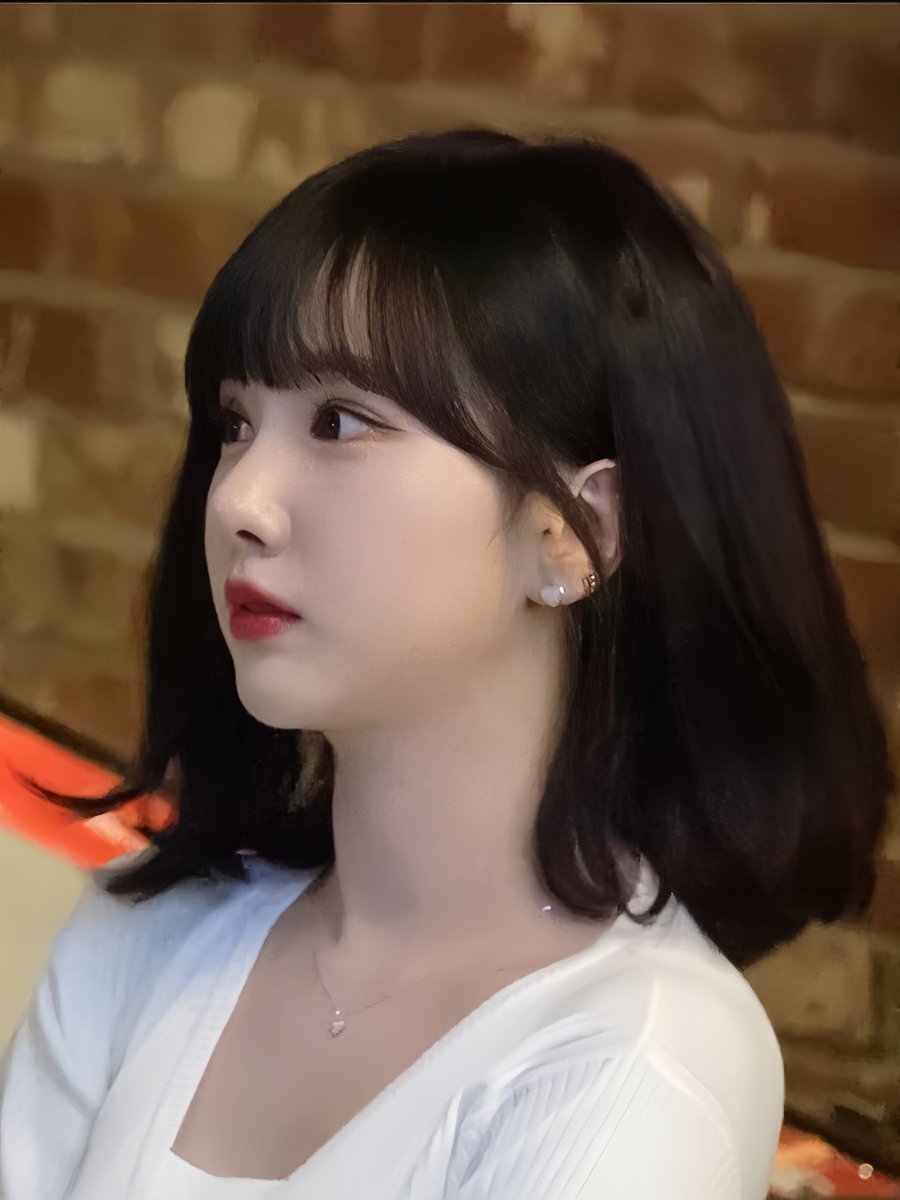 #은하 #VIVIZ 🎬 230403 영화 시사회 cr. https://youtu.be/X0hFJtI72-UTranslate post