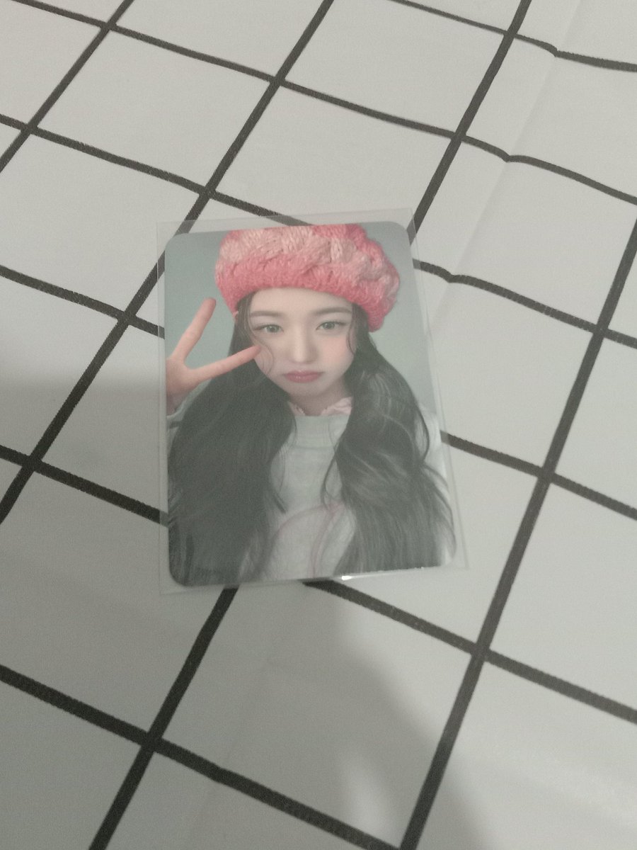 niniflys's tweet image. wts lfb 

Wonyoung Kirsh Beret 

Mint Condition
Has small scratches/marks but only visible in the light

🏷️ : ₱370,if payo ₱335

Mop : Gcash
Mod : Sco &amp;amp; J&amp;amp;T Direct