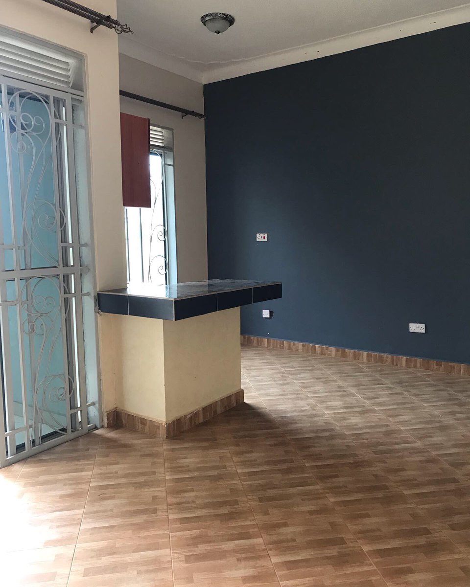 AkramPropertyUG's tweet photo. In Kira- Bulindo 

A single bedroom house for rent 
Rent price: 500.000ugx
+256 756411332

#AkramPropertiesUG https://t.co/R0bvhtJm6O