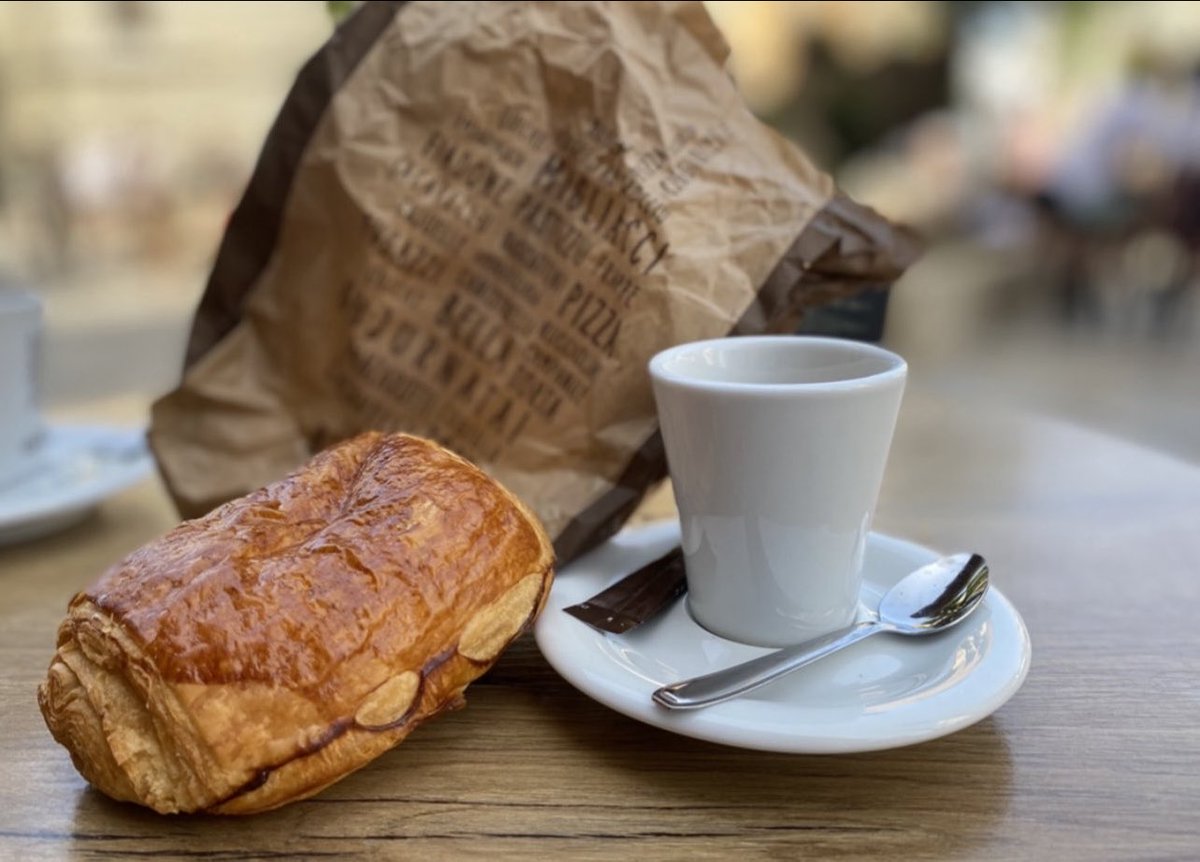 Radoine HAOUI (@radoinehaoui) on Twitter photo Bon dimanche avec retard 🤪 difficile de ne pas dire bonjour aux fins gourmets des chocolatines😎 <a href="/LejoyeuxM/">Michel Lejoyeux</a> <a href="/alexnlm/">Alex</a> @FifouCamus <a href="/NidalNabhan/">Nidal Nabhan Abou</a> <a href="/claudefinkel/">Claude Finkelstein</a> <a href="/sebastien_gard/">Sébastien Gard</a> <a href="/MMartinez34230/">Mathieu Martinez</a> @AMoncany Bon dimanche avec retard 🤪 difficile de ne pas dire bonjour aux fins gourmets des chocolatines😎 <a href="/LejoyeuxM/">Michel Lejoyeux</a> <a href="/alexnlm/">Alex</a> @FifouCamus <a href="/NidalNabhan/">Nidal Nabhan Abou</a> <a href="/claudefinkel/">Claude Finkelstein</a> <a href="/sebastien_gard/">Sébastien Gard</a> <a href="/MMartinez34230/">Mathieu Martinez</a> @AMoncany 