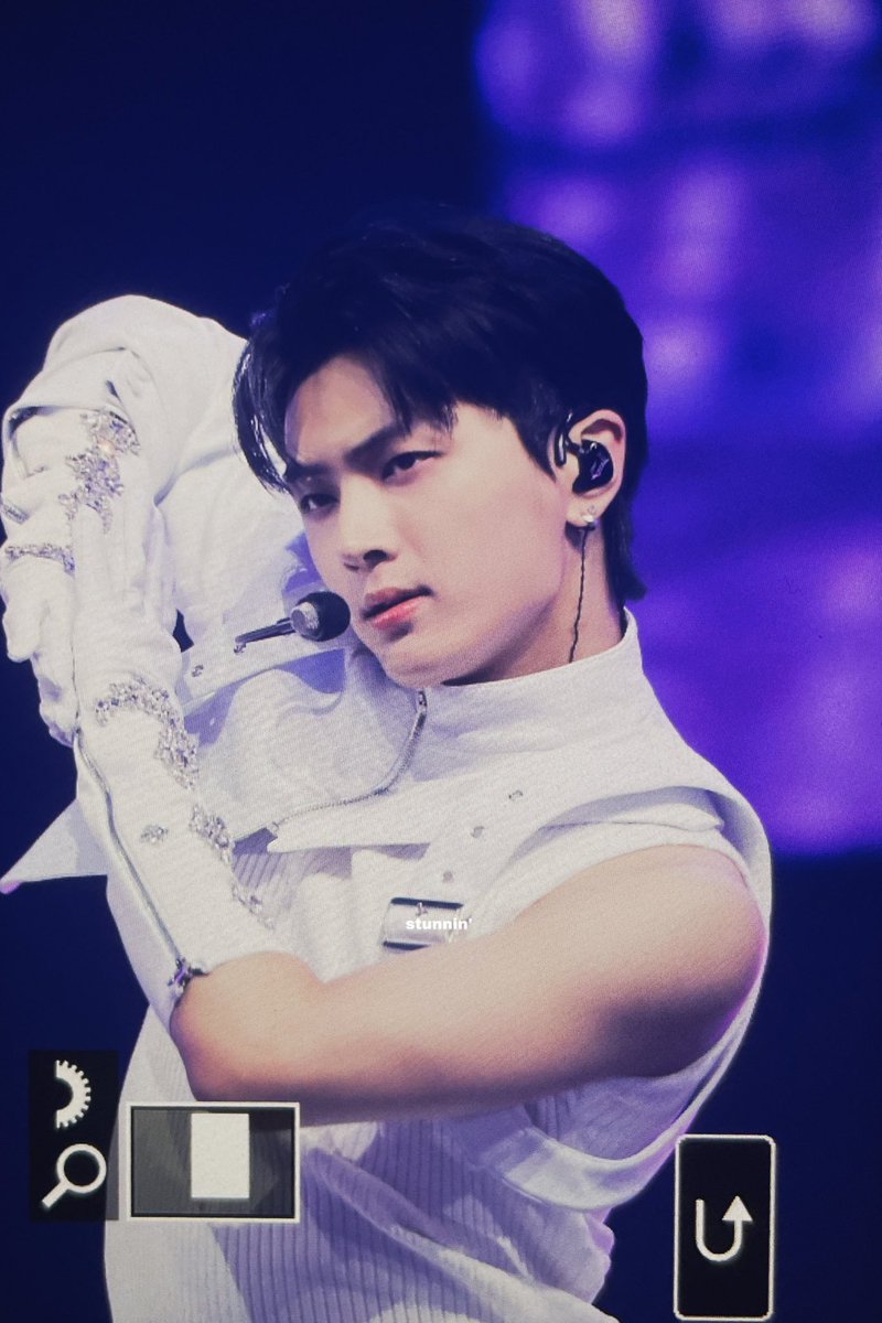 archivesofjay's tweet photo. Jay for today’s Weverse Con #ENHYPEN_JAY https://t.co/nETSS2QJxs