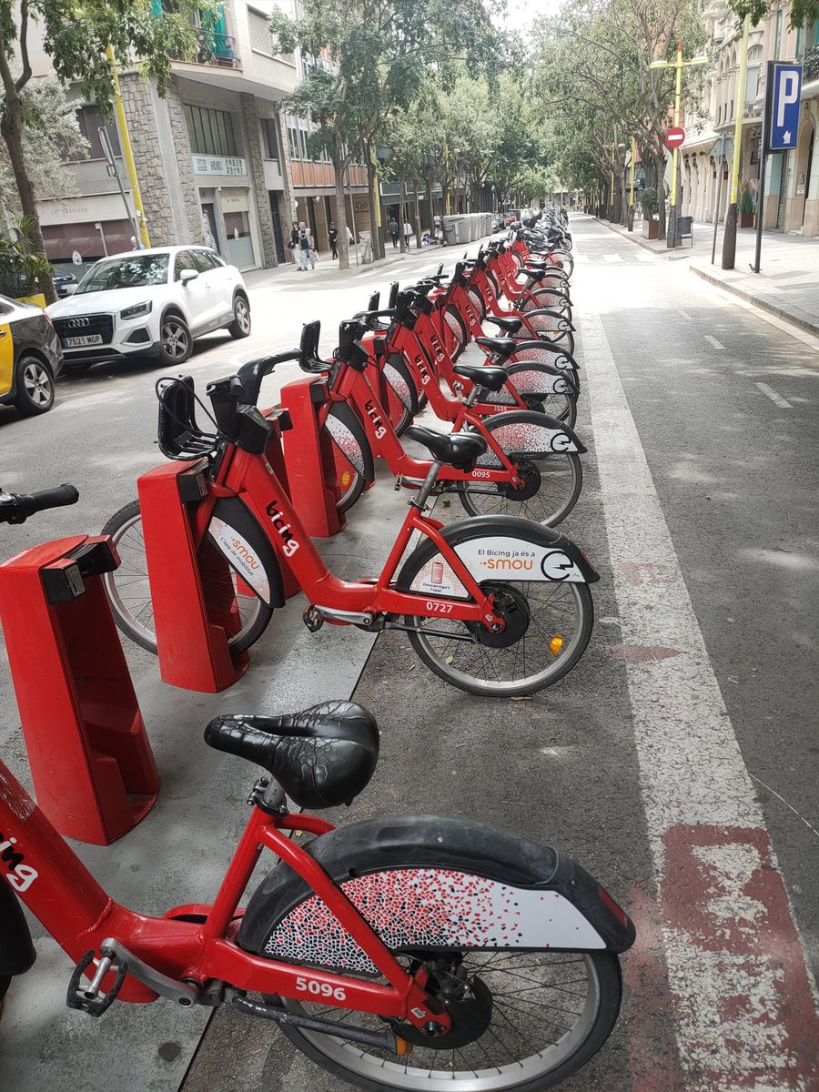 Joan Riera (@joanriera19) on Twitter photo Bicing Tuset, més de 10 bicis a l'estació. CAP disponible... <a href="/smouapp/">·•smou app</a> <a href="/bcn_ajuntament/">Ajuntament de Barcelona</a> Bicing Tuset, més de 10 bicis a l'estació. CAP disponible... <a href="/smouapp/">·•smou app</a> <a href="/bcn_ajuntament/">Ajuntament de Barcelona</a>