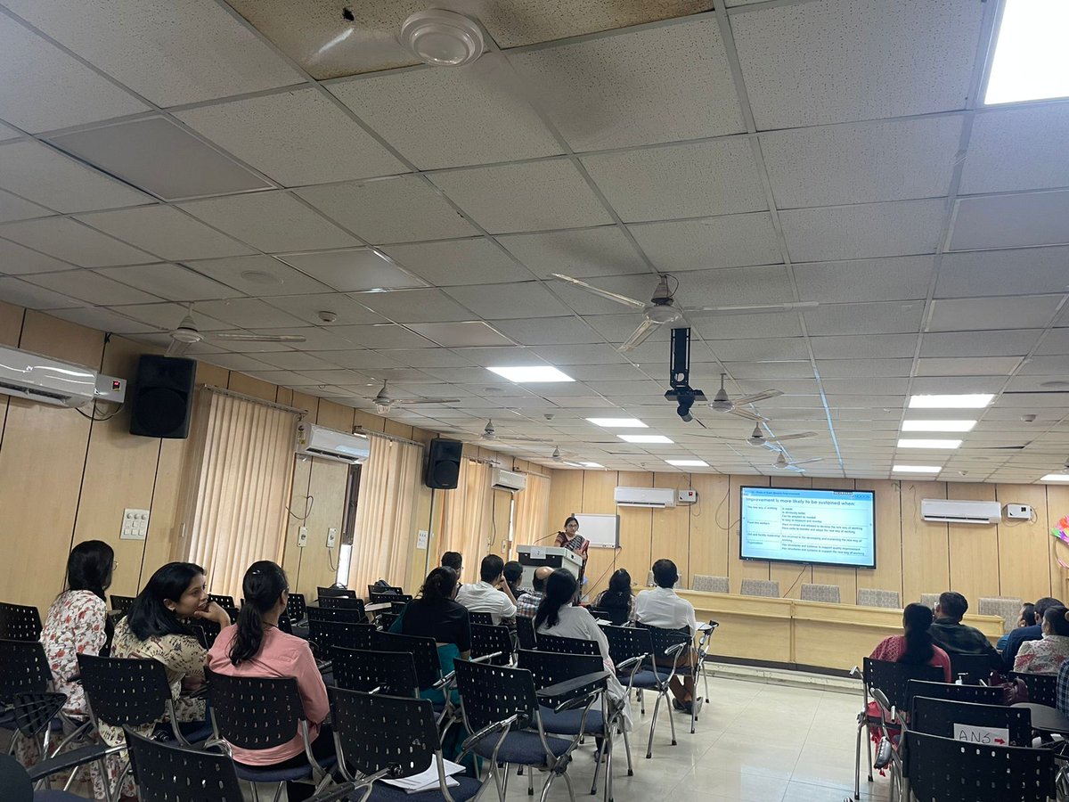 nqocnindia's tweet photo. @nqocnindia Faculty discussing Steps 3 &amp; 4 of POCQI methodology to develop and implement change ideas along with brainstorming ideas to sustain them during the POCQI Workshop at KSCH, New Delhi https://t.co/TNuTMBdfCx