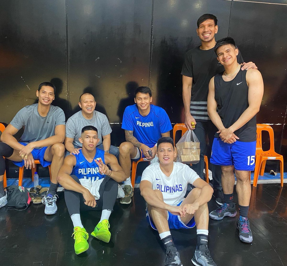 The grind is on!

Japeth Aguilar, Thirdy Ravena, Scottie Thompson, Kiefer Ravena, Poy Erram, and June Mar Fajardo on deck as Gilas continues its FIBA World Cup prep.

📷 Marvin Espiritu