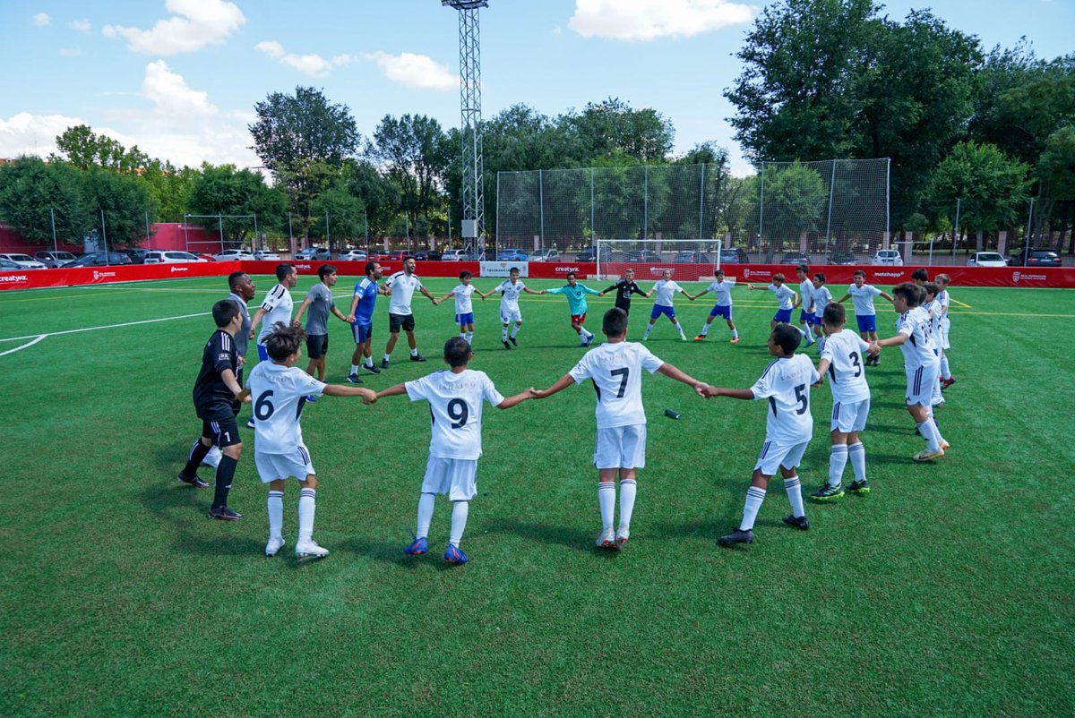 RFFM_oficial's tweet photo. 🏆  Torneo Campeones Fútbol 7

Finales
Primera Alevín 
@CiudadGetafeCF 0-8 @reebokacademy
Segunda Alevín
@CDTajamarFutbol 1-10 @reebokacademy
Primera División Autonómica benjamín
@Atleti 0-3 @realmadrid

🏆 Campeones @reebokacademy y @realmadrid

#CampeonesFutbol7 https://t.co/zmkL1LNgIc