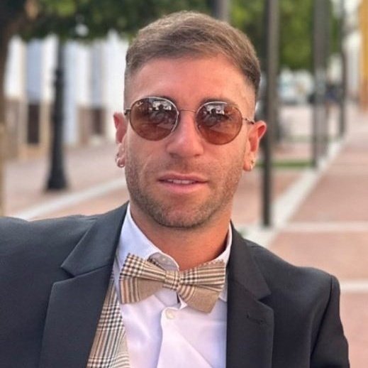 kaiseruda's tweet image. De bautizo con esta gente, tu que, q haces guapa?

#NuevaFotoDePerfil