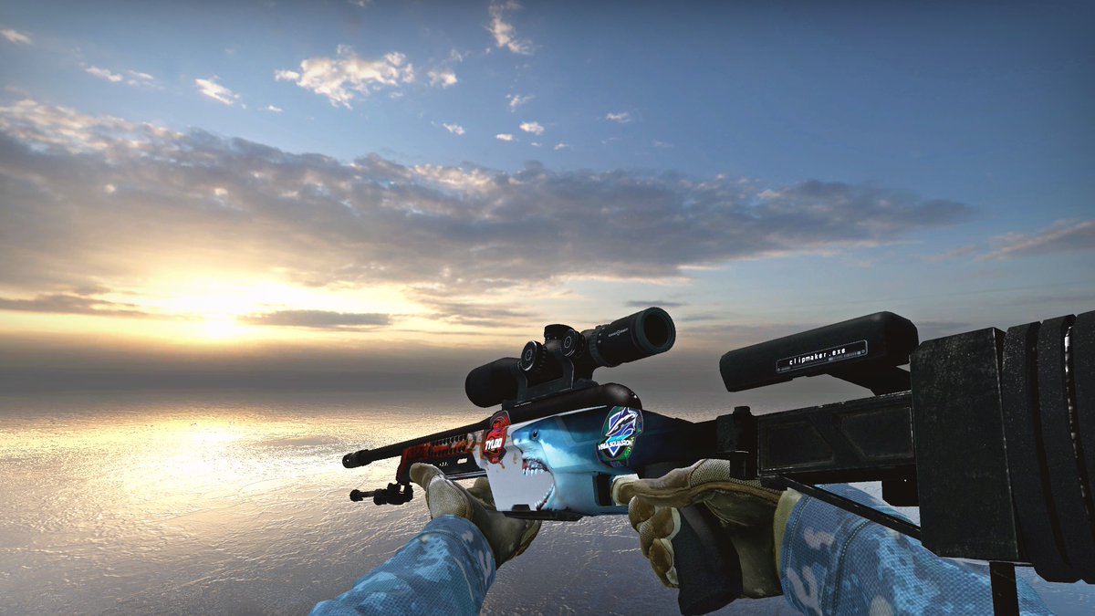 wygopek's tweet photo. My very own, cheap "fire and ice" craft for my beloved SSG skin - Blood in the water. I really wanted to use Vega Squadron sticker cuz of the shark in the logo. I've chosen kato 19 holos cuz of how big the stickers look. Love that 1/1 outcome! https://t.co/c7jW01knVZ