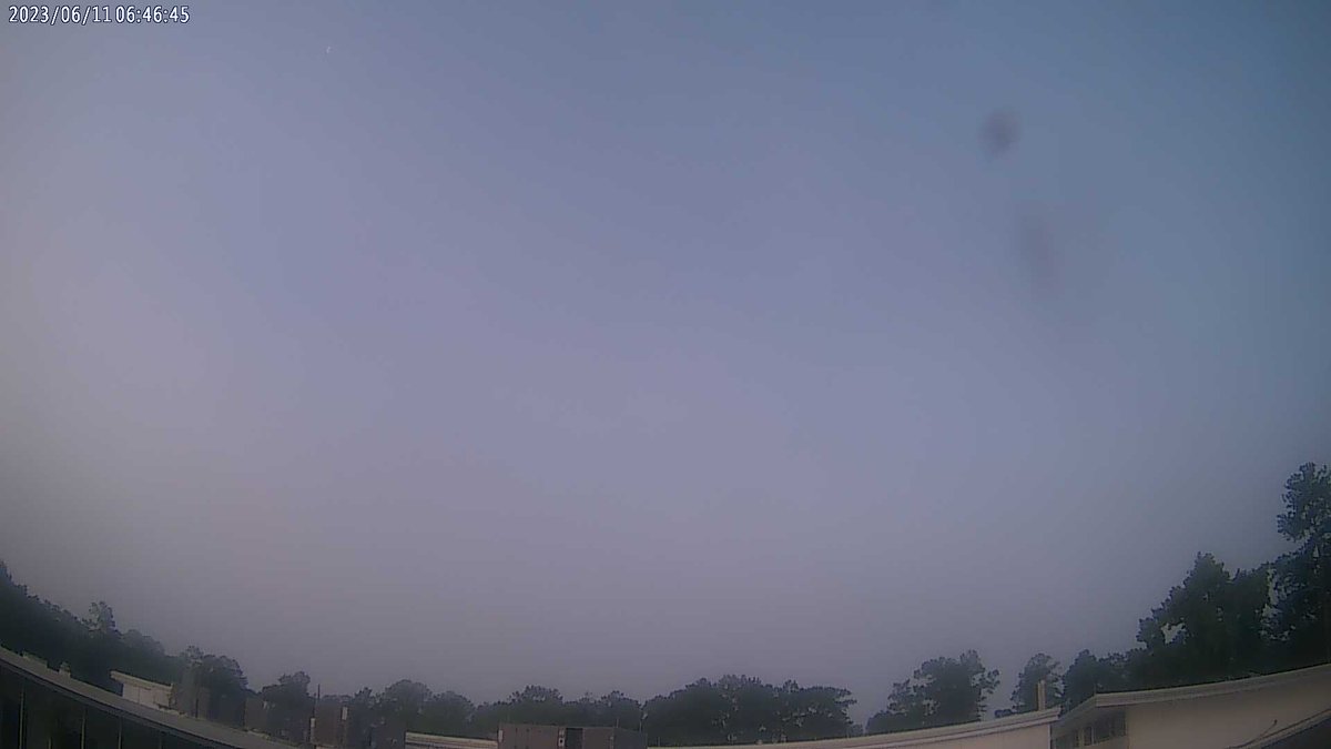 MaclayWxSTEM's tweet photo. Maclay School at sunrise and it's 70.2 F. https://t.co/zQQc2puvLr