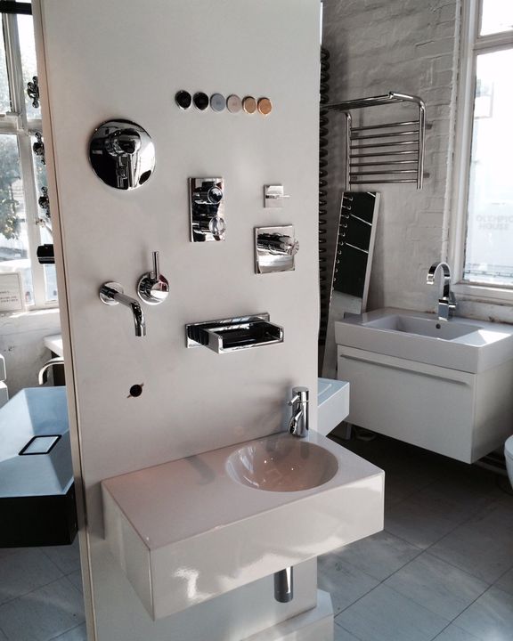 johngoslett's tweet photo. We have a large Showroom with working displays and a vast stock of products for quick availability. In addition, we provide a mail order service for GROHE and Dornbracht spare parts. #bathroom #stockist #TradeCounter #Showroom #PlumbersMerchant #London https://t.co/uRl0BCBE3q