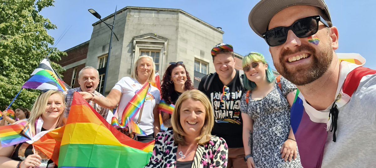 lucasfhall93's tweet photo. Great day yesterday at @pridewton. Met some great organisations and was proud to represent @WMPS_Comms. Thanks to everyone who turned up and supported the parade. #wolvspride #wolverhampton #WMPS #LGBTQIA #Pride2023 #ProbationService #TransRightsAreHumanRights https://t.co/XXEBamWVXE